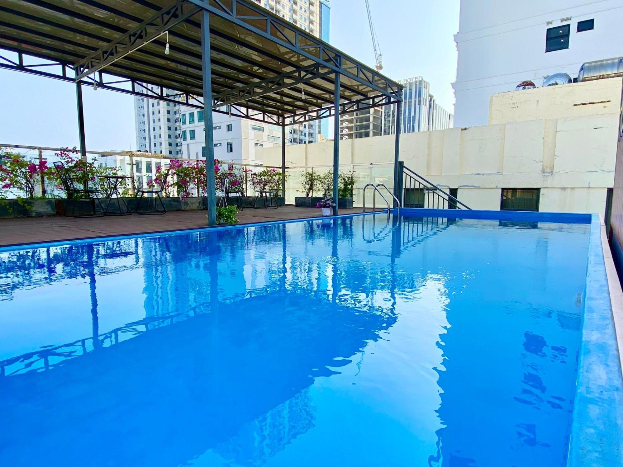 Hummer Hotel & Apartment Da Nang Beach Kültér fotó